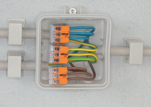 boite de dérivation organisé avec fils raccorder