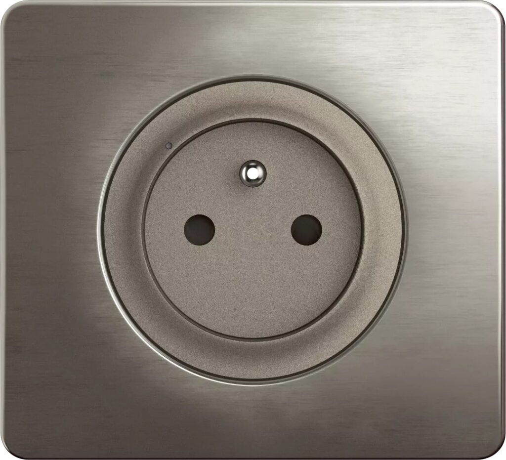 prise électrique Céliane 2024